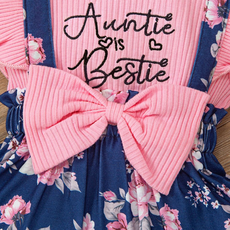 2pcs Baby Girl Letter Embroidered Rib Knit Flutter-sleeve Spliced Floral Print Jumpsuit with Headband Set Pink big image 5