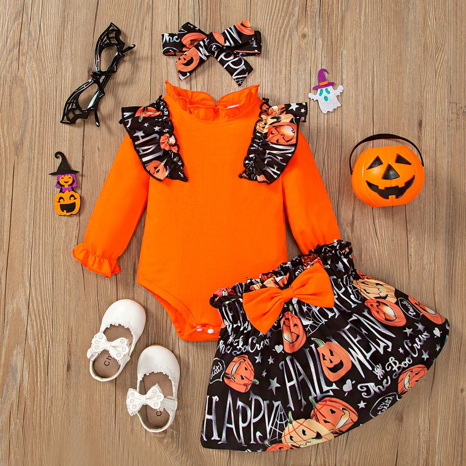 Halloween 3pcs Baby Girl 95% Cotton Long-sleeve Ruffle Trim Romper and Bow Front Allover Pumpkin & Letter Print Skirt with Headband Set Orange