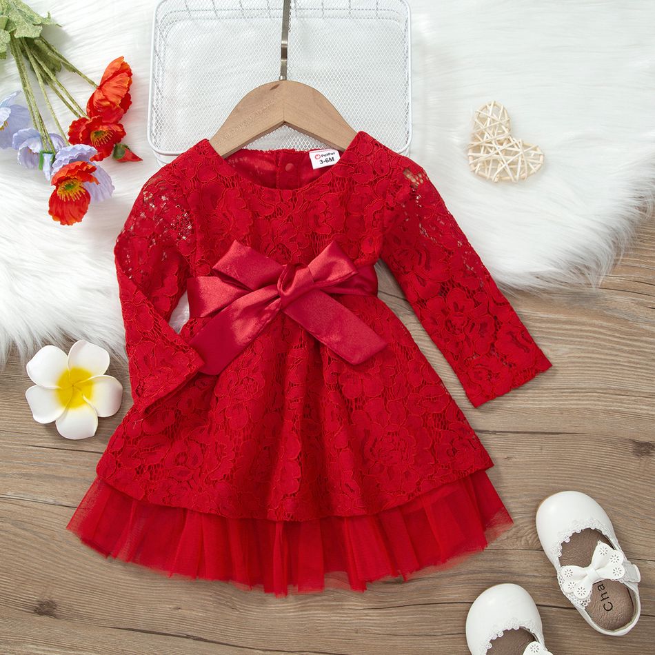 فستان حفلات للفتيات الصغيرات من الدانتيل الأحمر بأكمام طويلة مزين بحزام شبكي أحمر big image 1