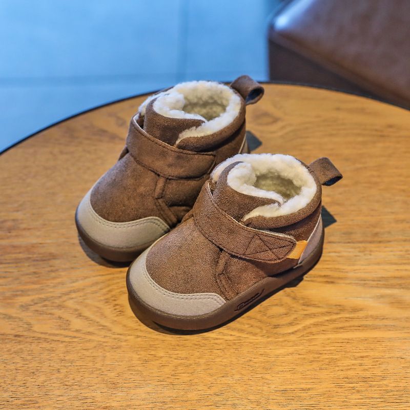 Kleinkinder / Kinder Colorblock-Klettverschluss Prewalker-Schuhe mit Fleecefutter Kaffee