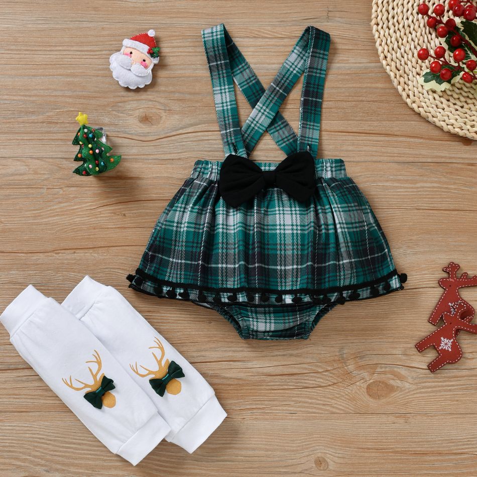 Baby 3pcs Christmas Letter Print Pom Poms Long-sleeve Romper and Plaid Suspender Skort Set Green big image 8