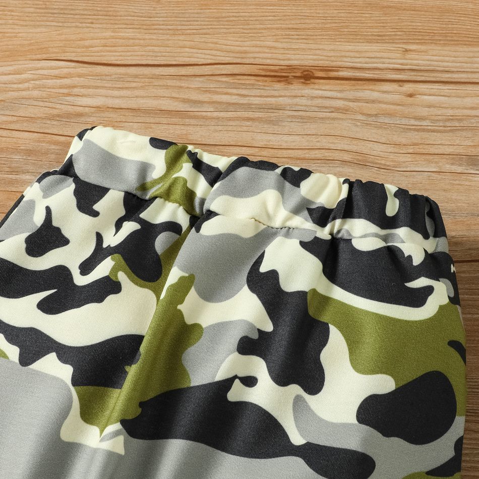 2pcs Baby Boy Camouflage Raglan-sleeve Letter Print Sweatshirt and Sweatpants Set Black big image 7