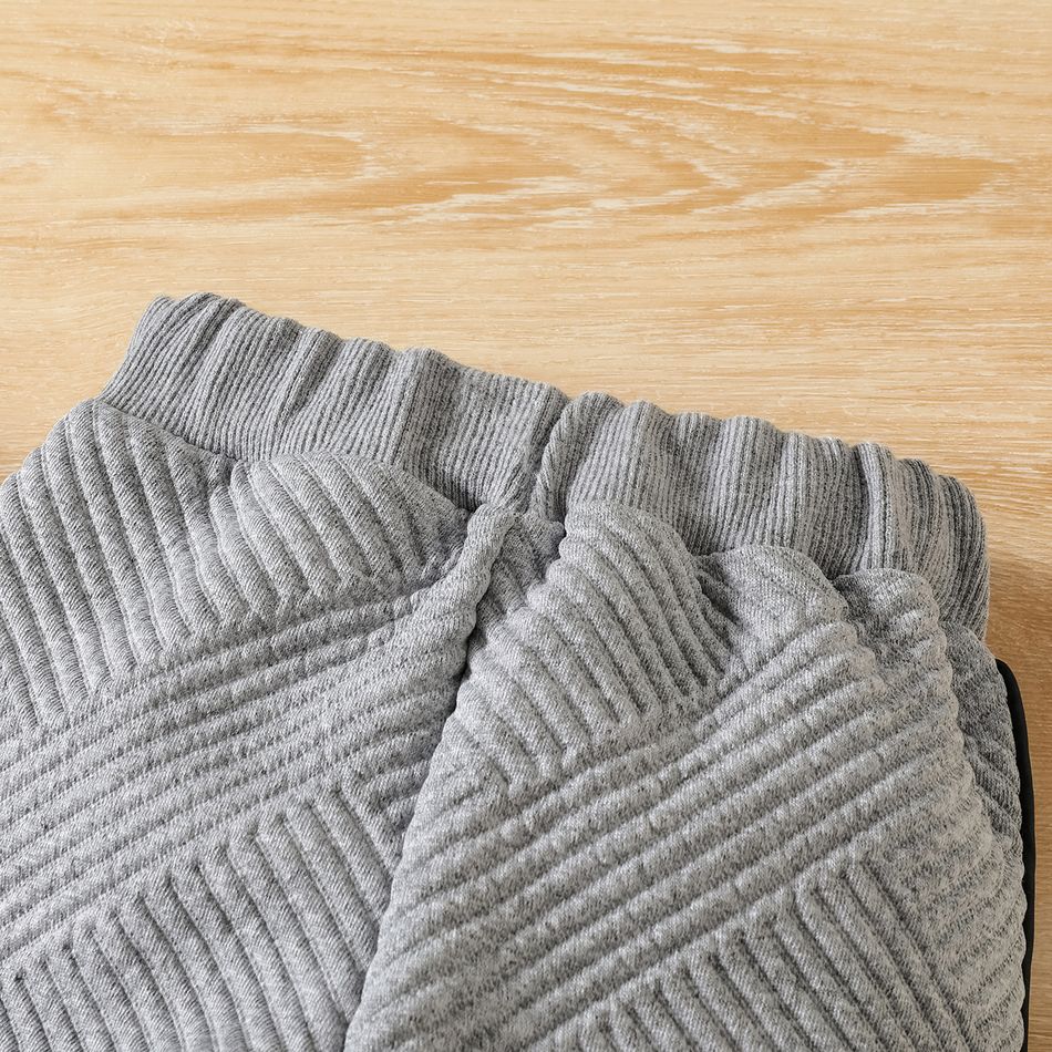2pcs Baby Boy Bear Embroidered Grey Thickened Textured Long-sleeve Sweatshirt and Sweatpants Set Lightgrey big image 5