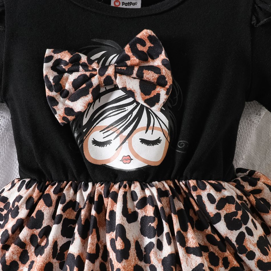 2pcs Baby Girl 95% Cotton Figure Graphic Spliced Leopard Print Ruffle Short-sleeve Romper & Headband Set Black big image 4