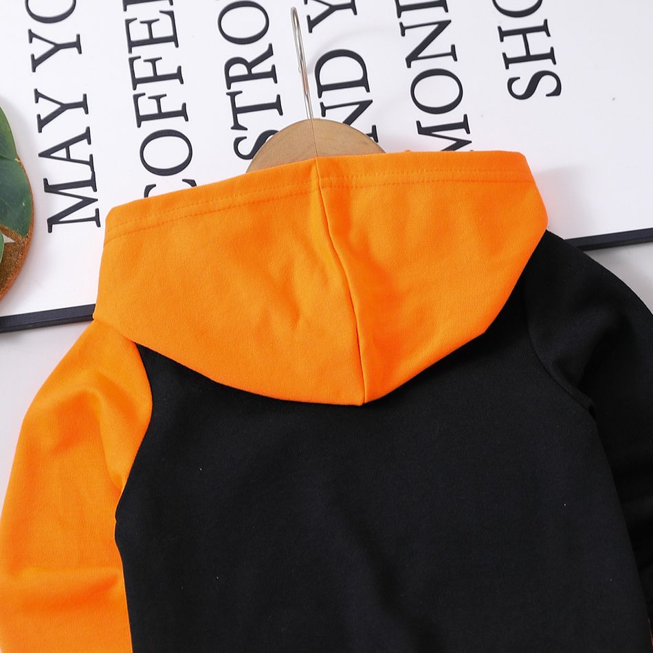 2pcs Toddler Boy Trendy Letter Print Colorblock Hoodie Sweatshirt and Pants Set Color block big image 5