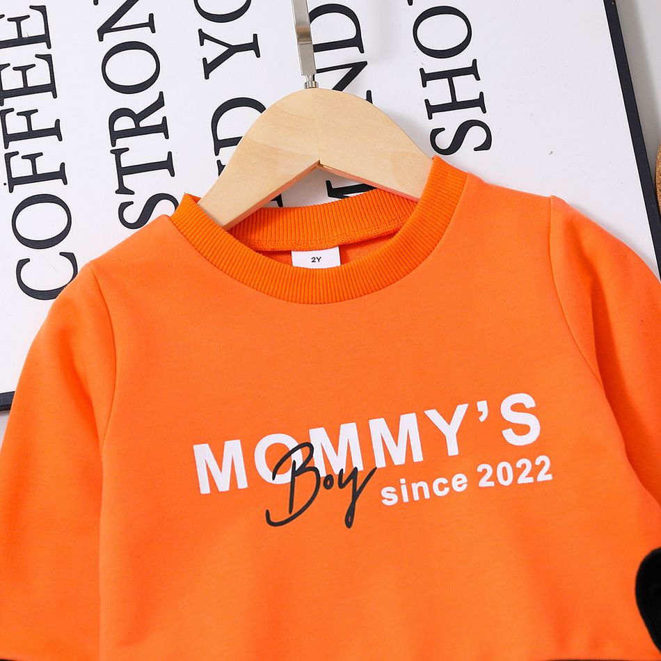 2pcs Toddler Boy Trendy Letter Print Colorblock Sweatshirt and Pocket Design Pants Set Orange big image 3
