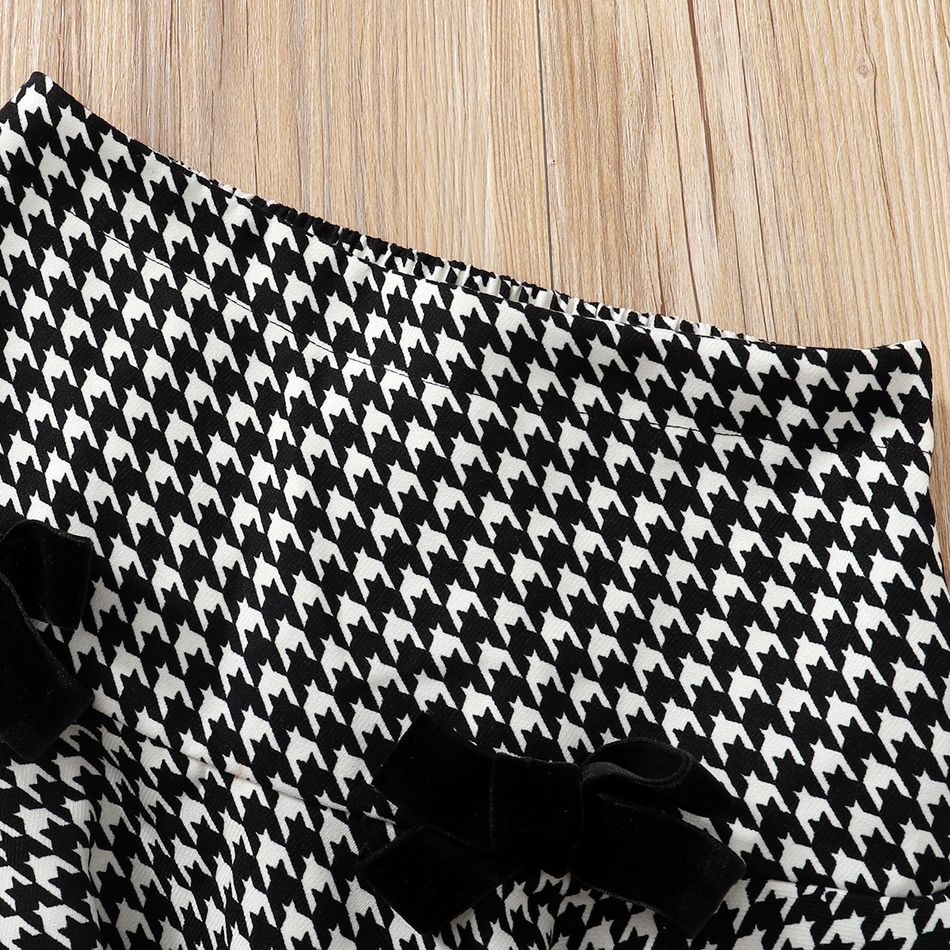 2-قطعة كيد فتاة المخملية طويلة الأكمام بلوزة سوداء وتصميم Bowknot مجموعة تنورة houndstooth أسود big image 2