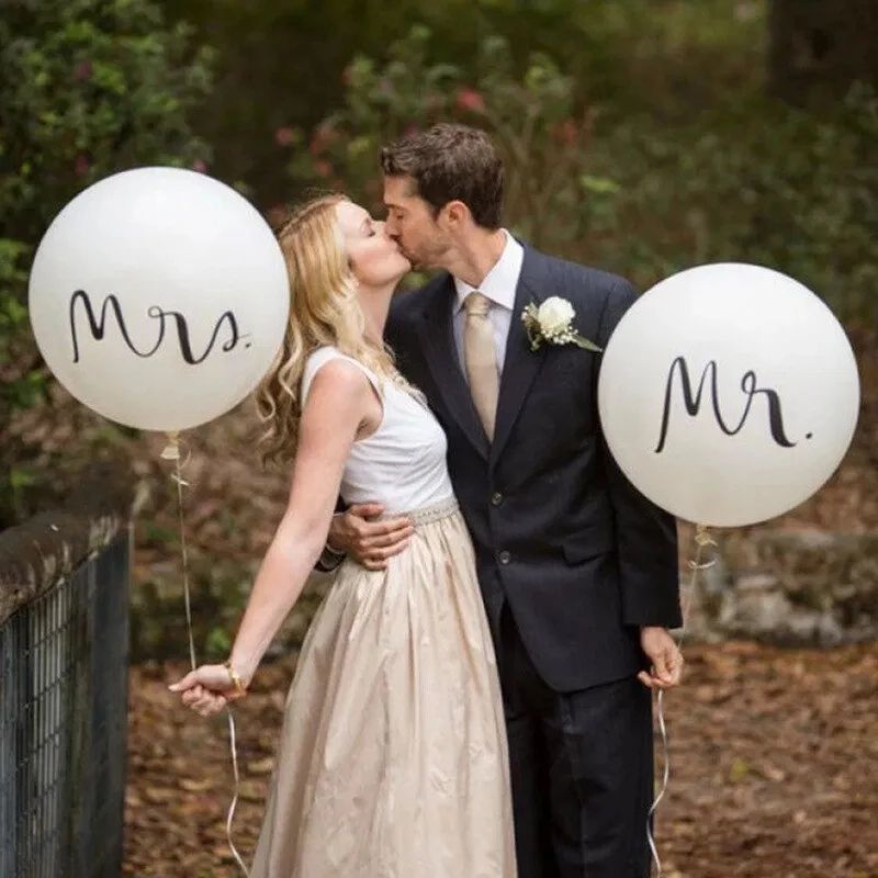 2-pack Mr. & Mrs. White Balloons Latex Round Balloons for Wedding Engagement Party Valentine's Day Decoration White big image 2