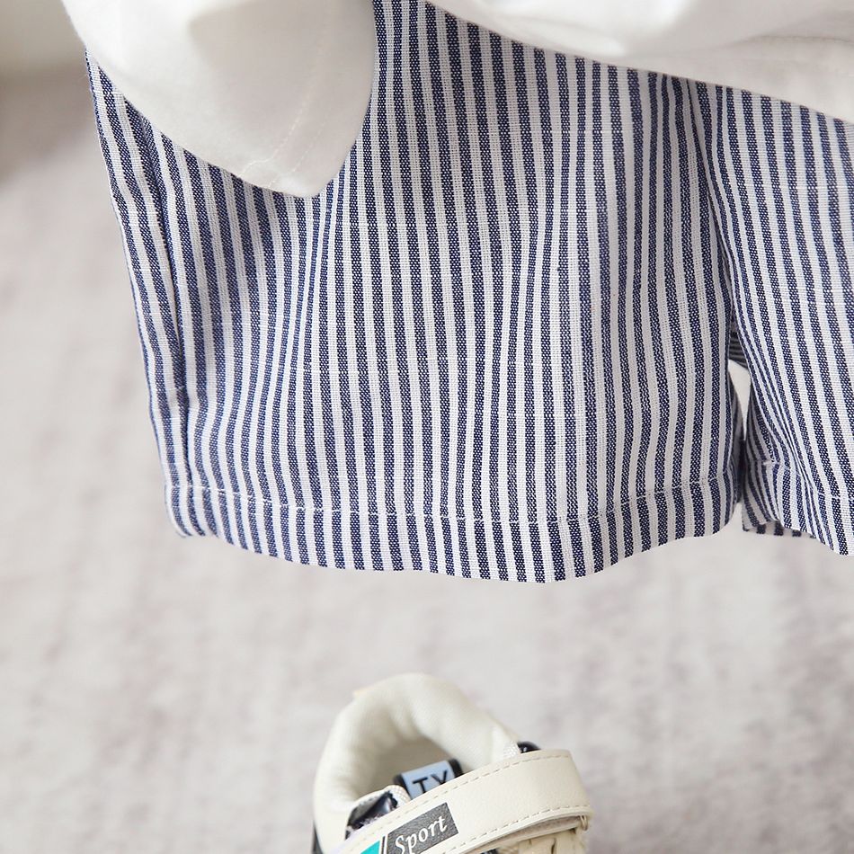 2pcs Baby Boy Cartoon Dinosaur Print Short-sleeve T-shirt and Pinstriped Shorts Set White big image 3