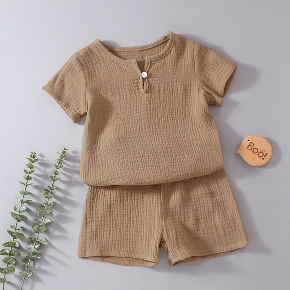2pcs Toddler Boy/Girl Casual Solid Color Crepe Tee and Shorts Set Coffee