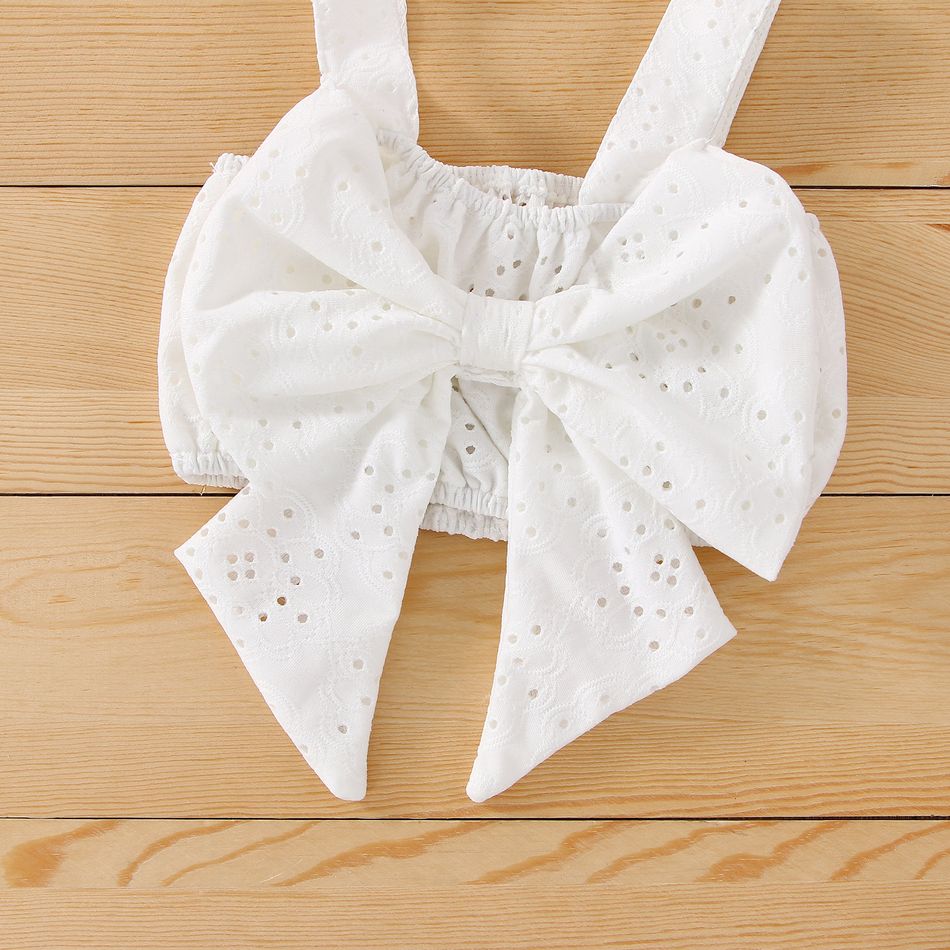 2pcs Baby Girl Eyelet Embroidered Bow Front Cami Crop Top and Frayed Raw Trim Denim Flared Pants Set White big image 3
