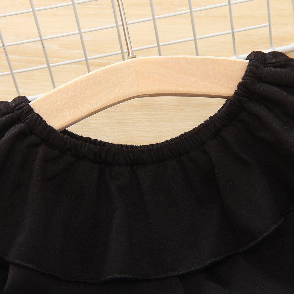 قطعتان من الفتيات الصغيرات تتدلى من تي شيرت أسود طويل الأكمام وتصميم بونوت مجموعة سروال منقوش أسود big image 2