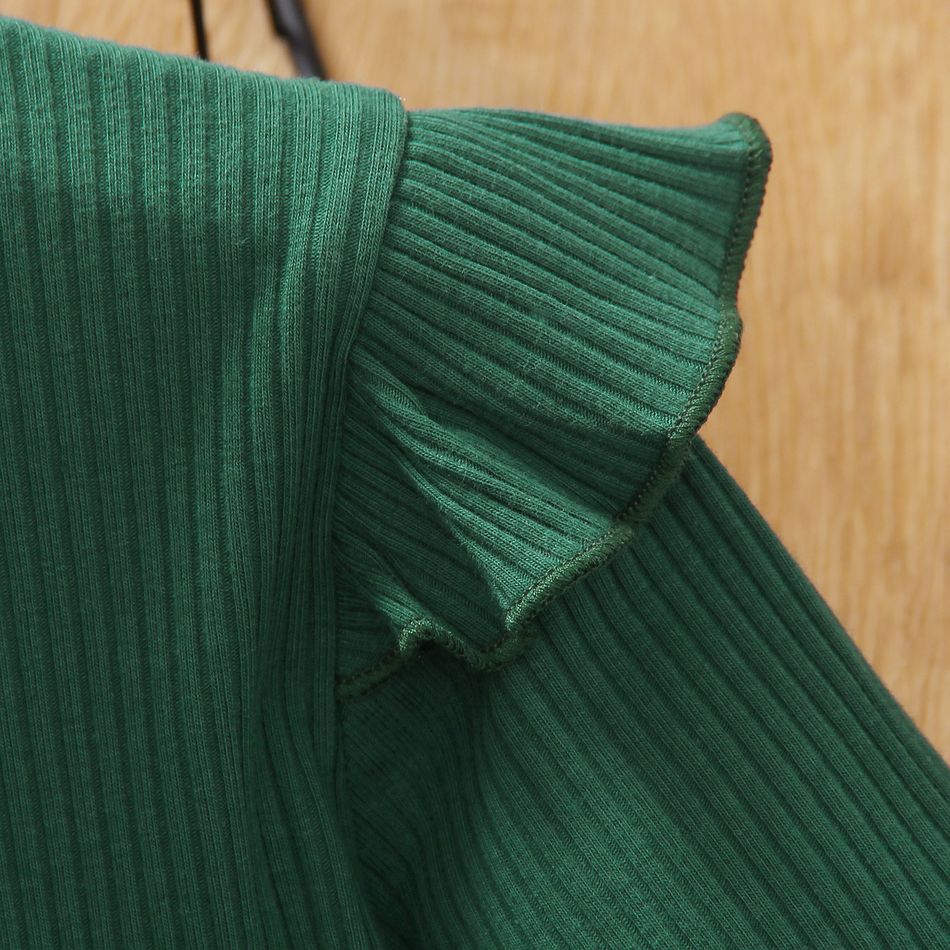 2pcs Toddler Girl Sweet Denim Jeans and Turtleneck Ruffled Bell sleeves Tee set Green big image 4