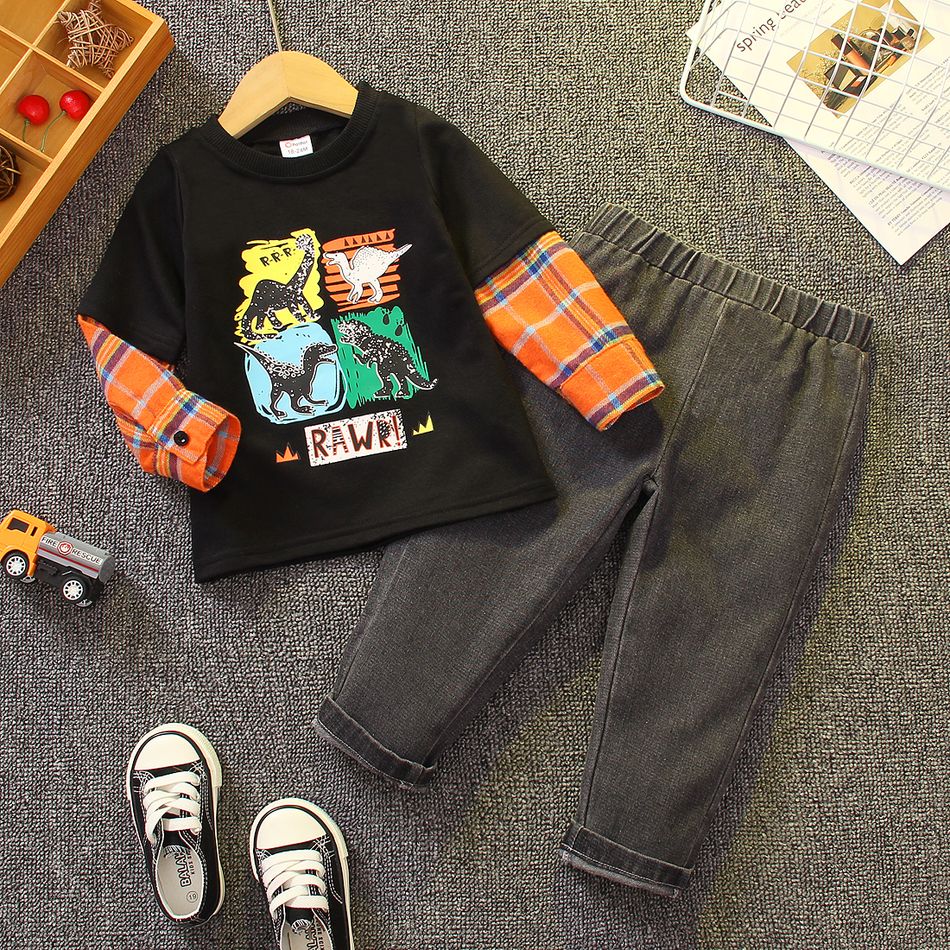 2pcs Toddler Boy Trendy Denim Jeans and Faux-two Dinosaur Print Sweatshirt Set Black big image 2