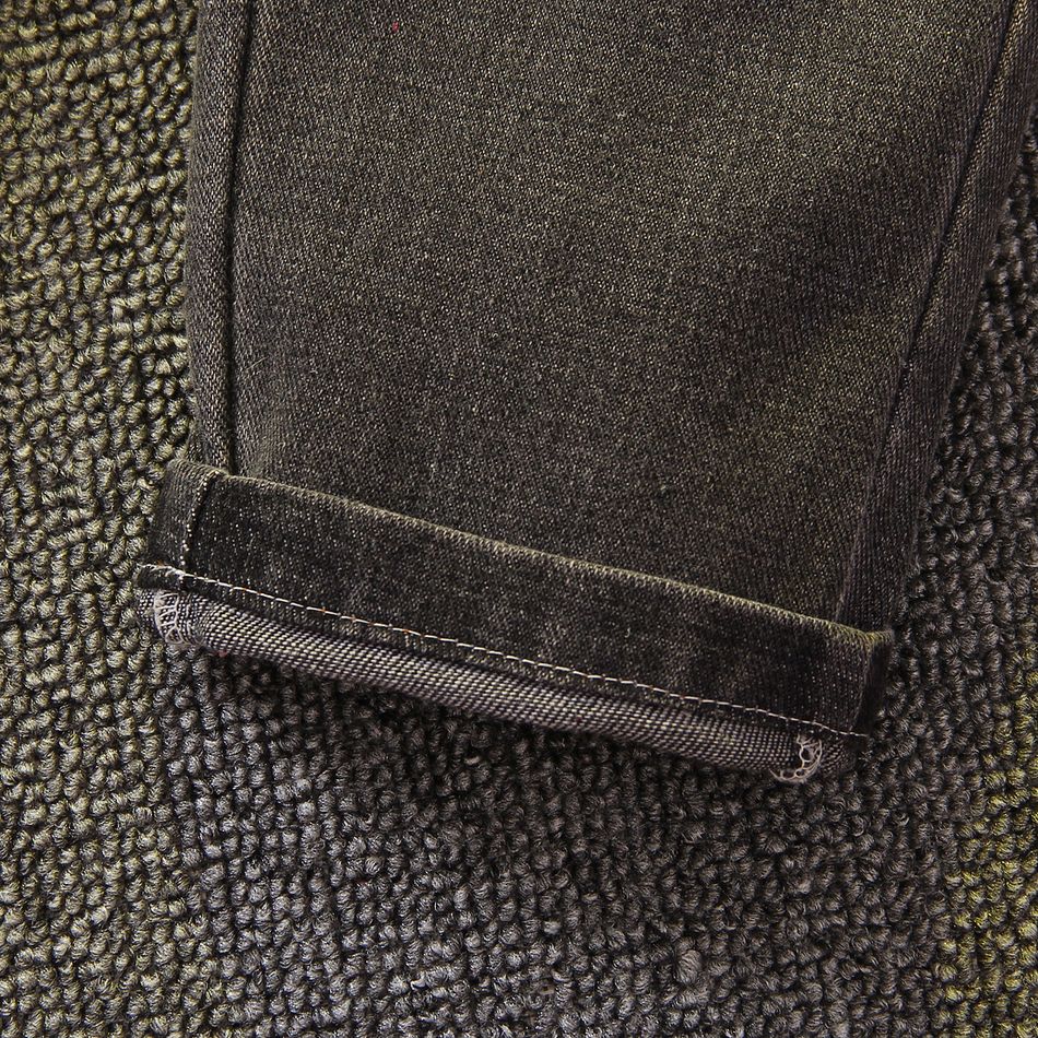 2pcs Toddler Boy Trendy Denim Jeans and Faux-two Dinosaur Print Sweatshirt Set Black big image 9