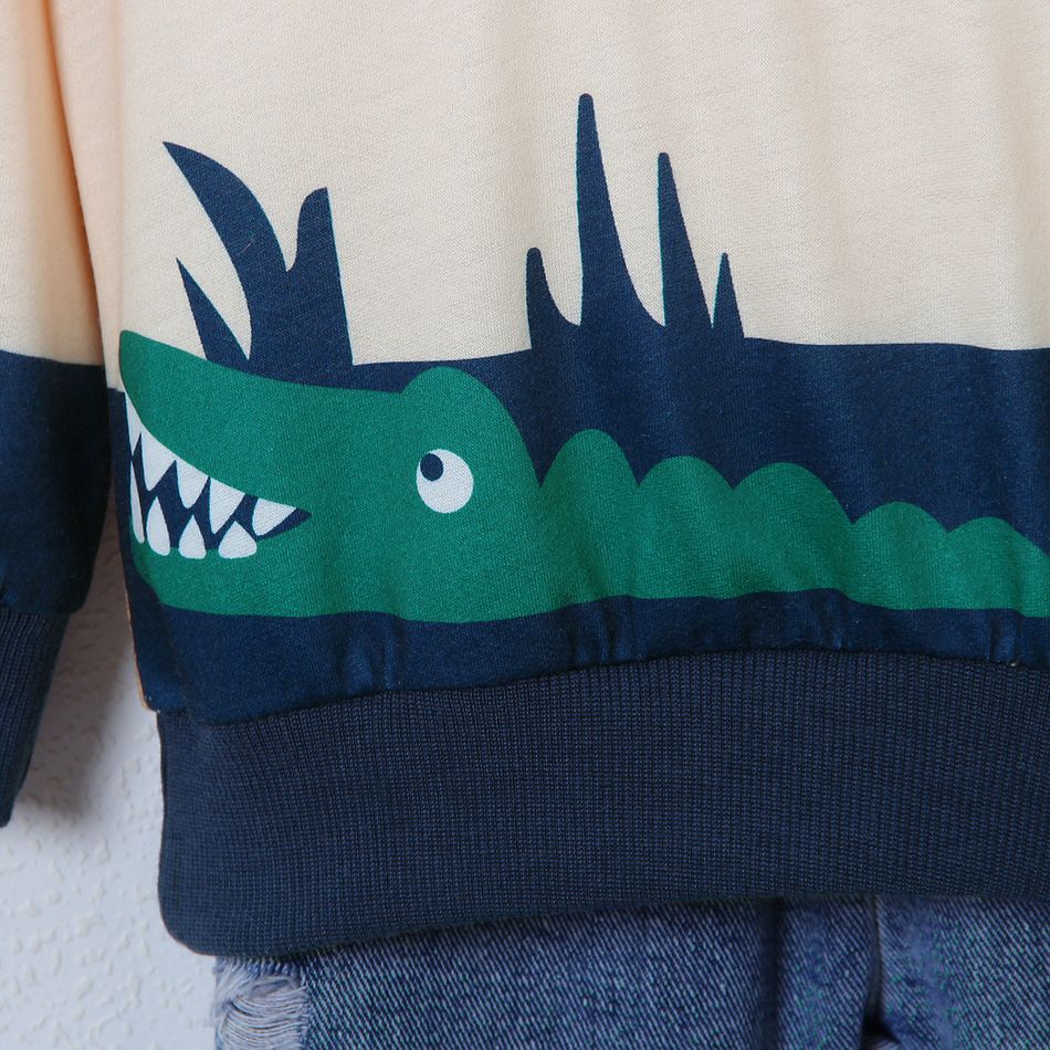 2pcs Toddler Boy Playful Ripped Denim Jeans and Animal Print Colorblock Sweatshirt Set Color block big image 5