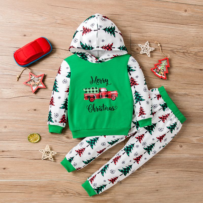 2pcs Toddler Boy Playful Christmas Tree Print Hoodie and Pants Set Green