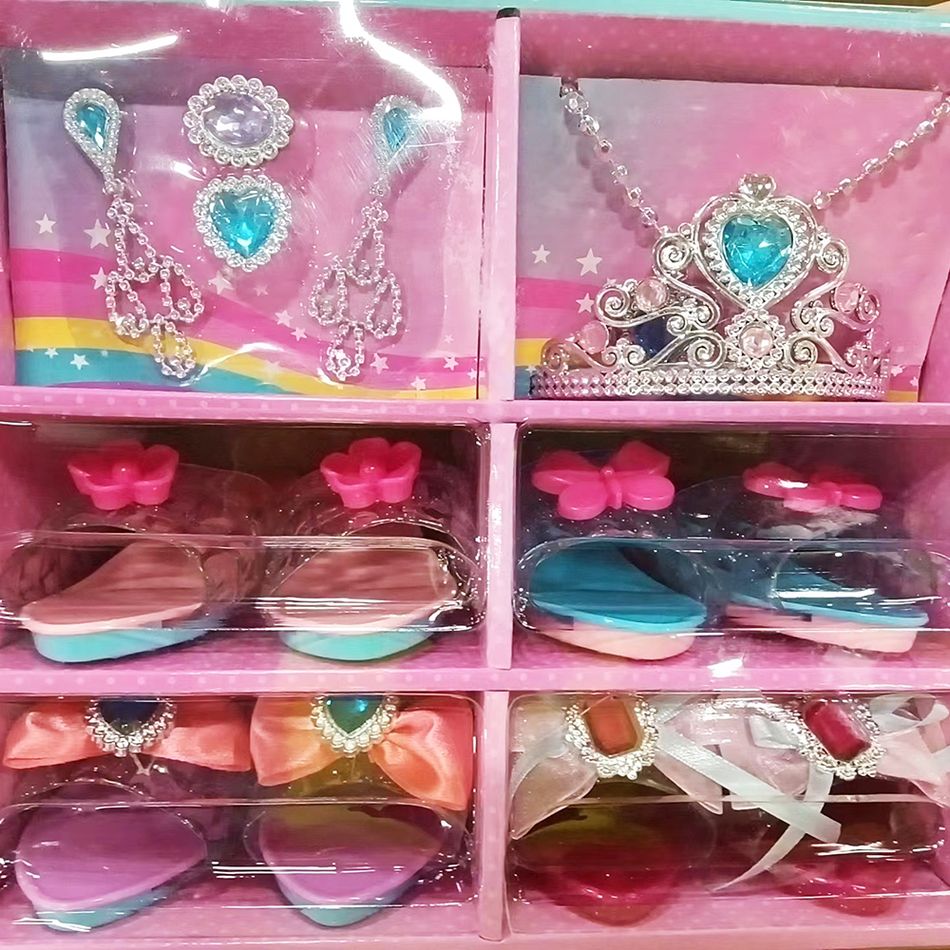 Princess Dress Up Shoes Jewelry Toys Set Girls Role Play Pretend Toys Kit Gift (Accessories shape and color are random) Pink