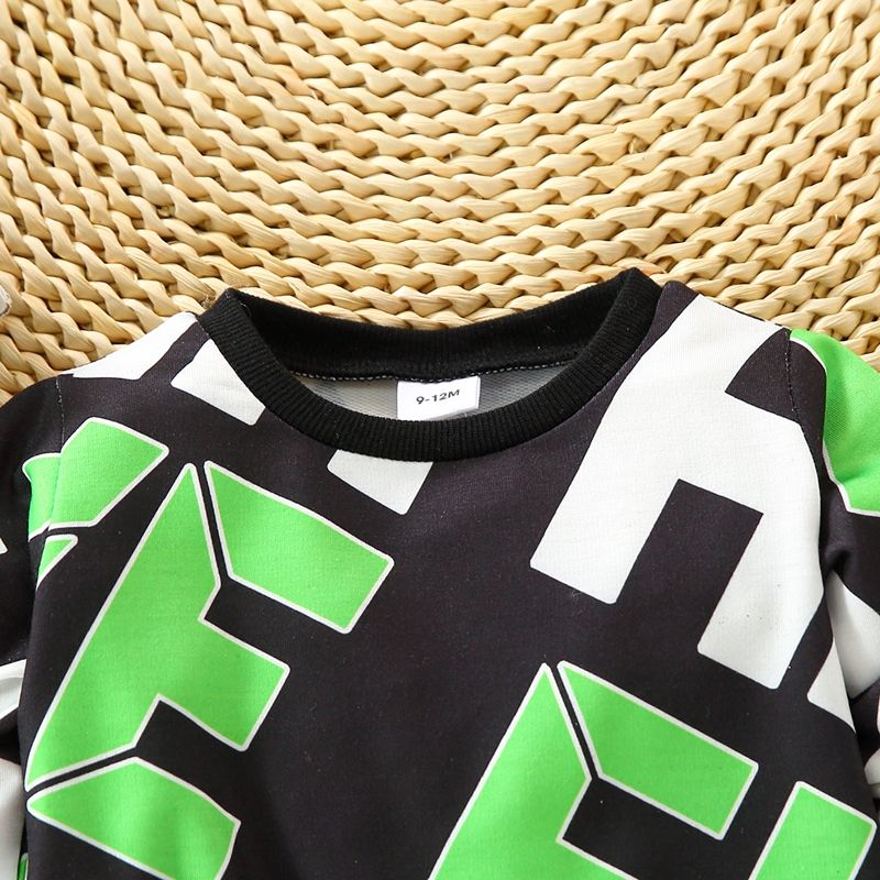 2pcs Baby Boy All Over Letter Print Long-sleeve Pullover Sweatshirt and Joggers Pants Set Green big image 4
