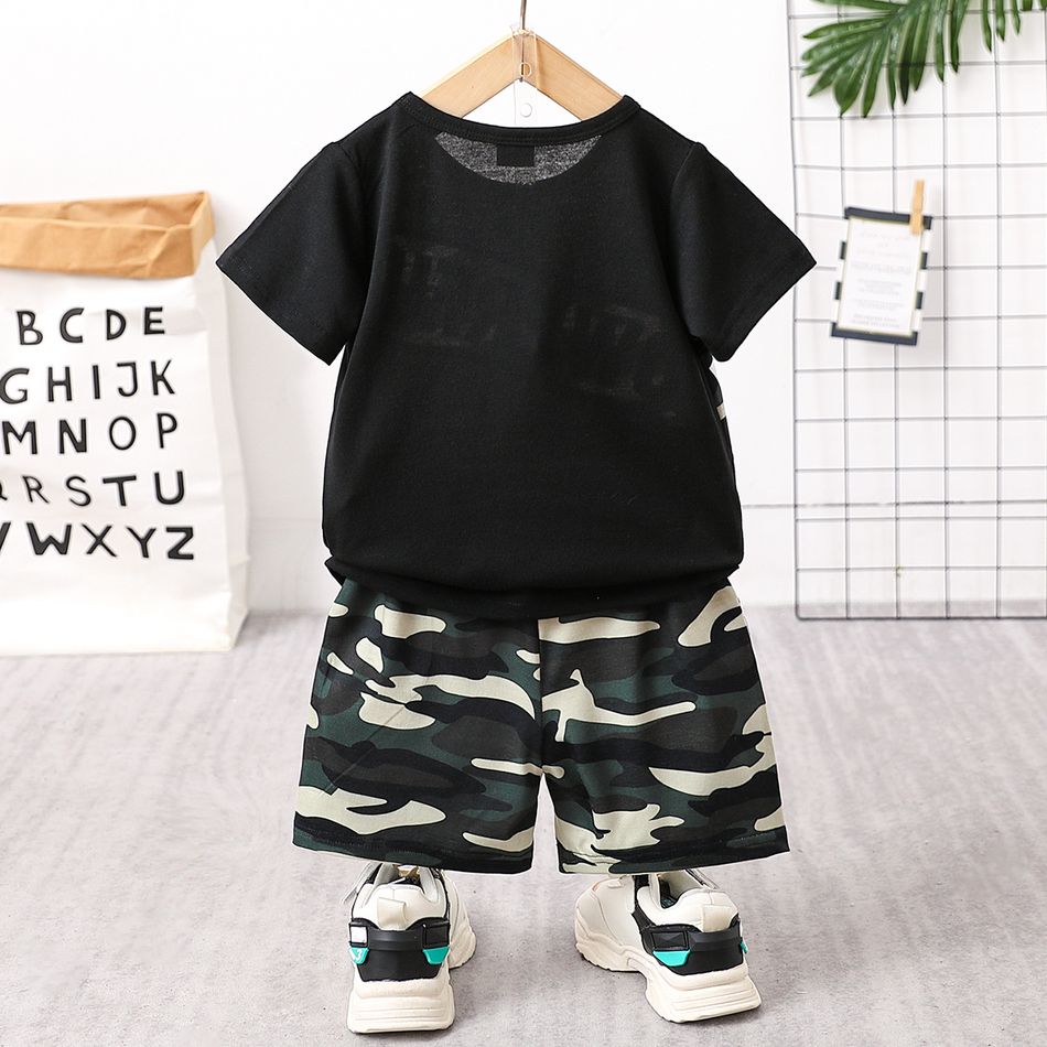 2pcs Toddler Boy Trendy Letter Print Colorblock Tee and Camouflage Print Shorts Set Black big image 2