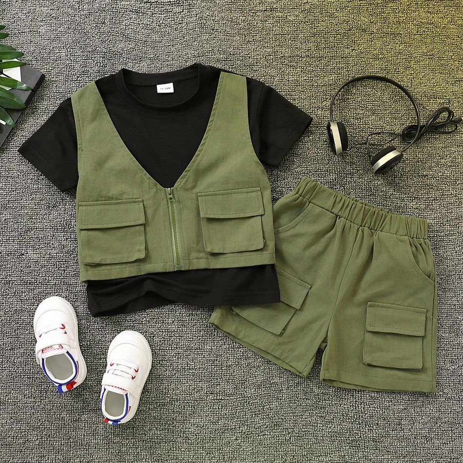 2pcs Toddler Boy Trendy Faux-two Pocket Design Tee and Cargo Shorts Set Army green