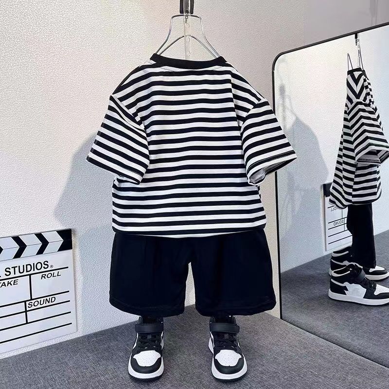 2pcs Toddler Boy Trendy Stripe Pocket Design Tee and Black Shorts Set Black big image 8