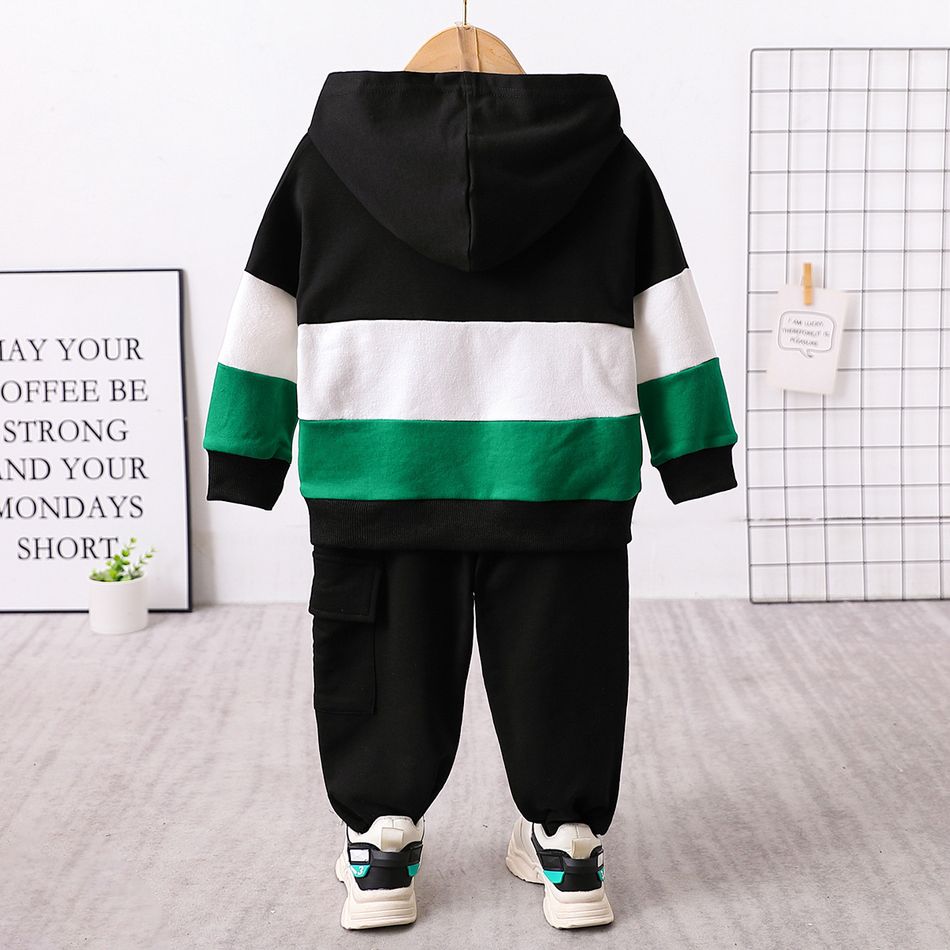 2pcs Toddler Boy Trendy Colorblock Hoodie Sweatshirt and Pocket Design Pants Set Green big image 2