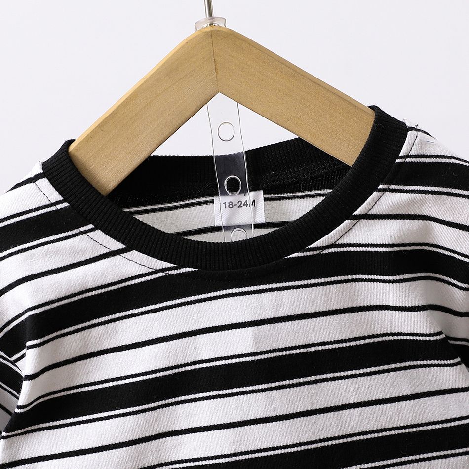 2pcs Toddler Boy Trendy 100% Cotton Faux-two Stripe Sweatshirt and Pocket Design Pants Set Black big image 3