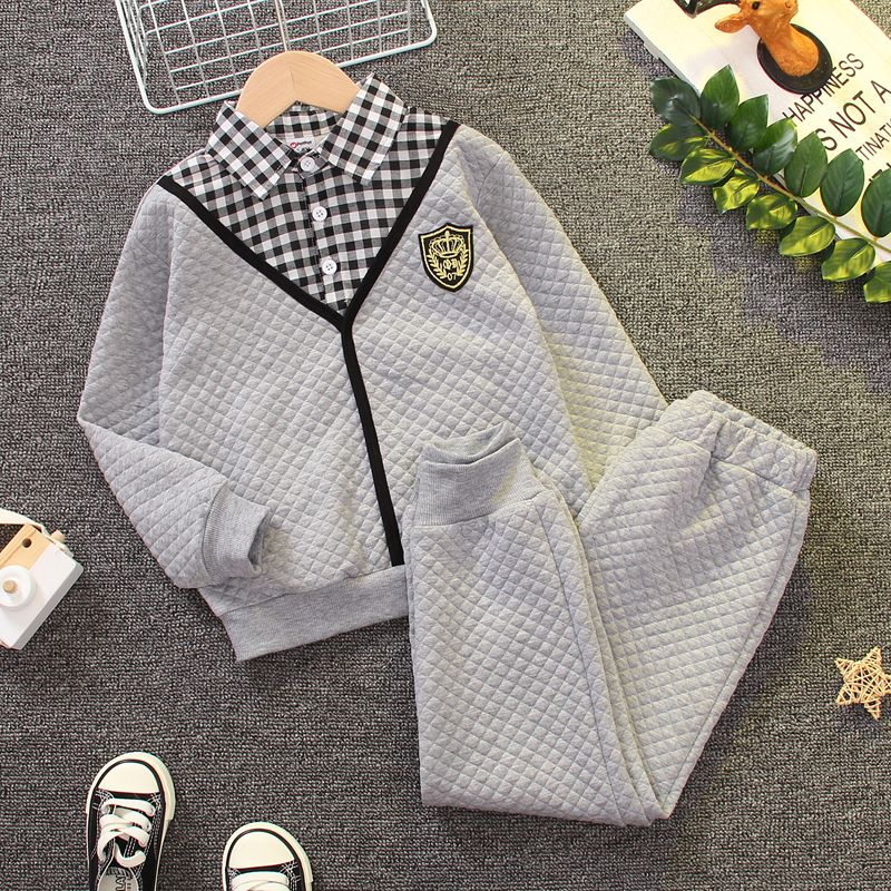 2pcs Kid Boy Faux-two Plaid Splice Patch Embroidered Sweatshirt and Textured Pants Set Grey big image 2