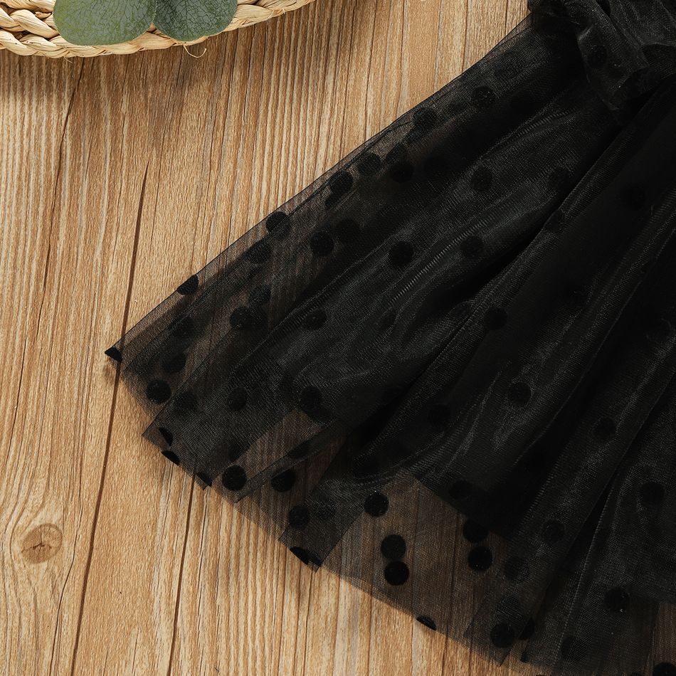 فستان توتو شبكي بأكمام طويلة مكشكش منقط باللون الأسود أسود