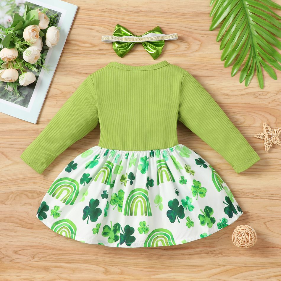 St. Patrick's Day 2pcs Baby Girl Letter Print Ribbed Long-sleeve Splicing Four-leaf Clover Print Bowknot Dress with Headband Set Green big image 2