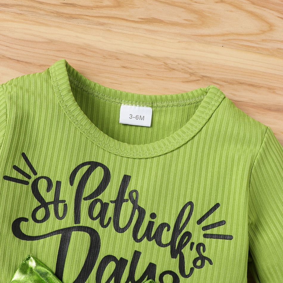 St. Patrick's Day 2pcs Baby Girl Letter Print Ribbed Long-sleeve Splicing Four-leaf Clover Print Bowknot Dress with Headband Set Green big image 3