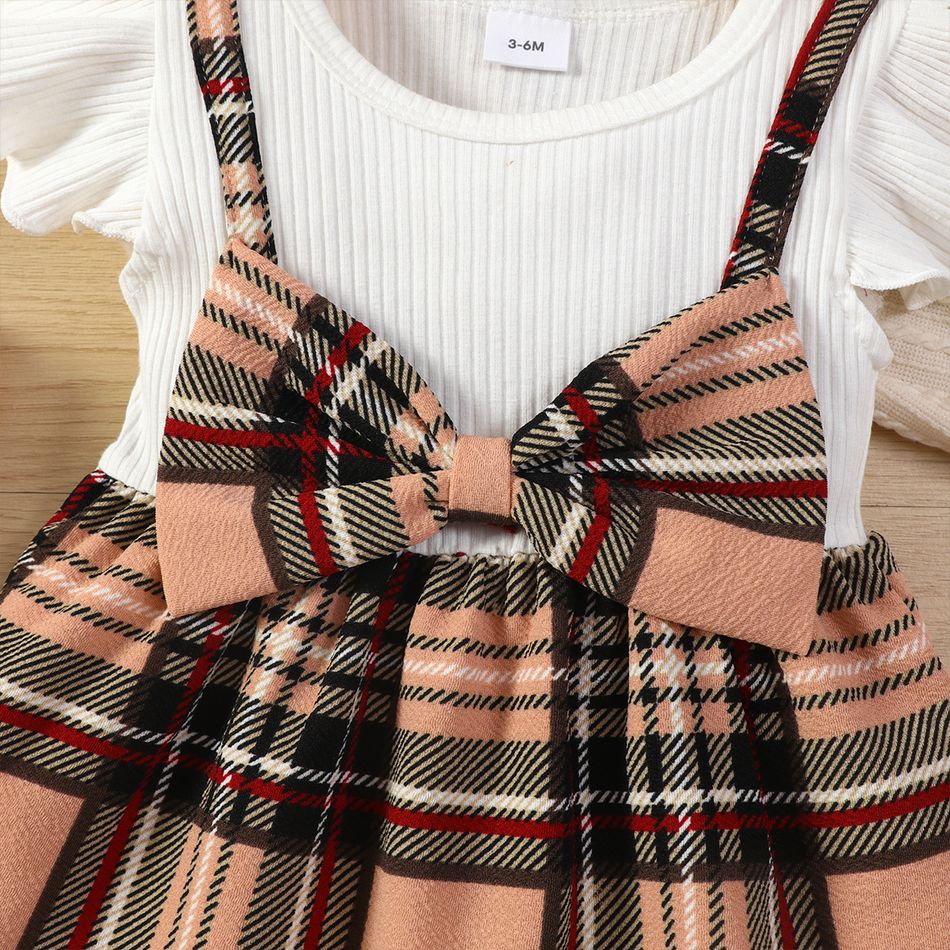 2pcs Baby Girl 95% Cotton Ribbed Flutter-sleeve Splicing Plaid Bowknot Dress with Headband Set White big image 4