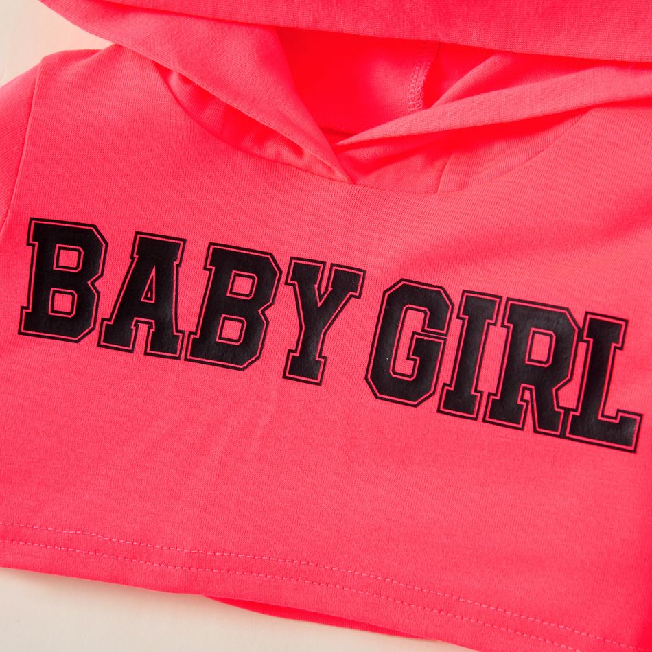 2pcs Baby Girl Letter Print Solid Long-sleeve Hooded Crop Top and Pants Set Dark Pink big image 3