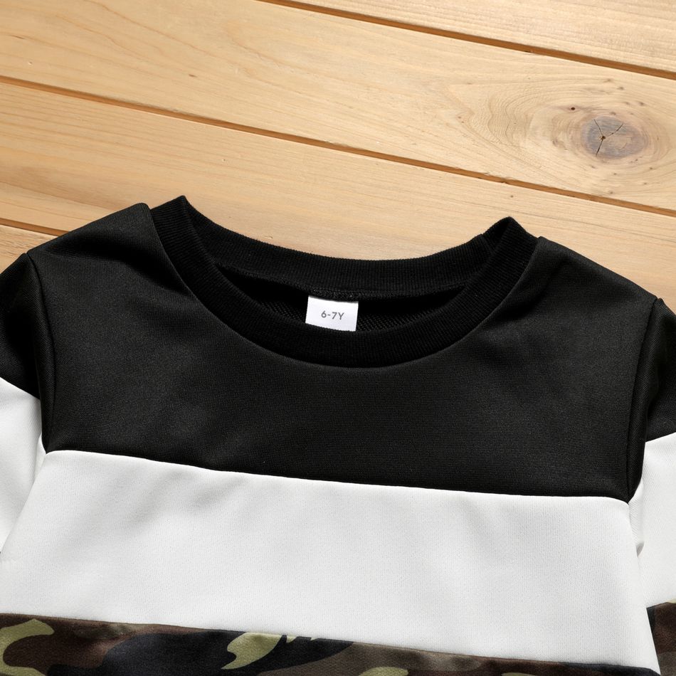 2-piece Kid Boy Camouflage Print Colorblock Sweatshirt and Pants Set Black big image 2