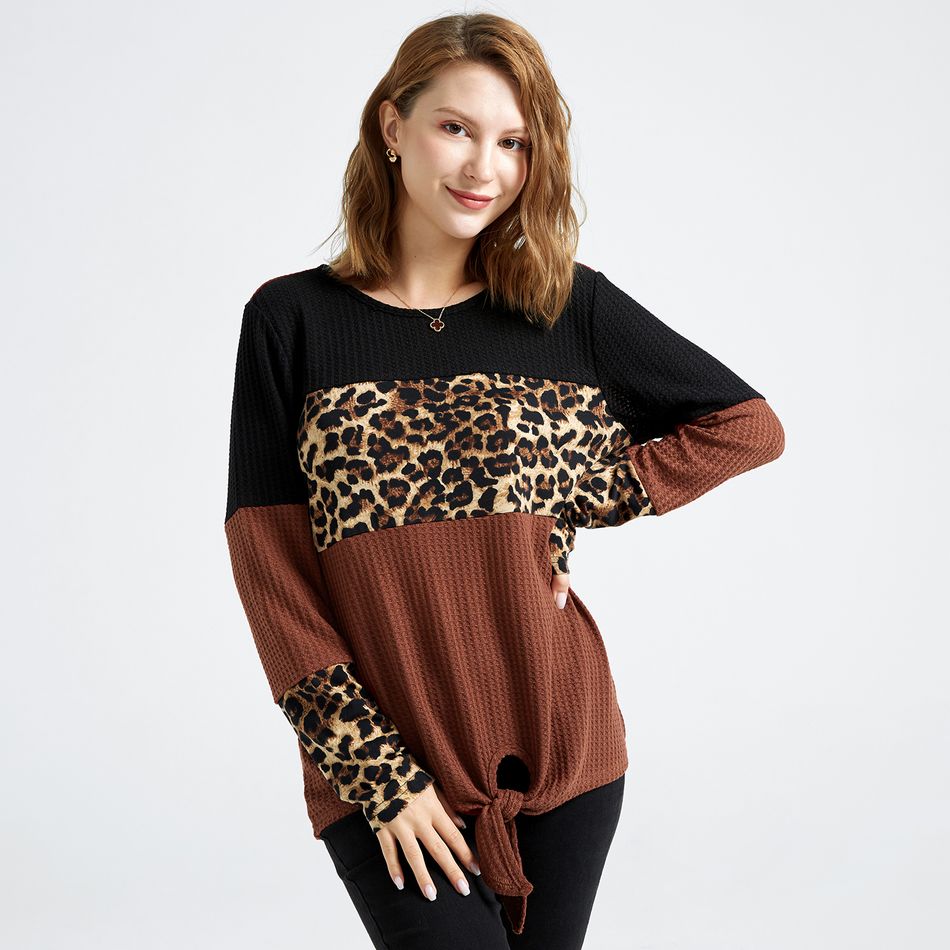camiseta de manga comprida com gola redonda com emenda de leopardo colorblock Vermelho Tijolo big image 3