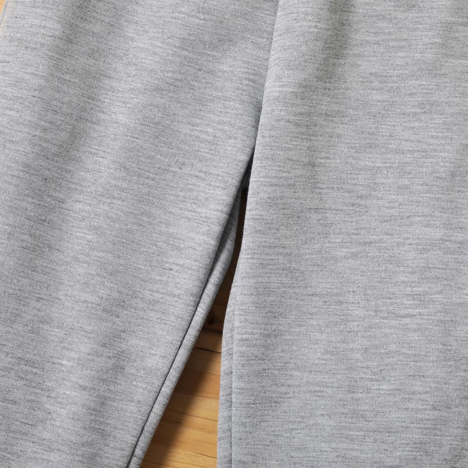 1-teiliges Hoodie-Sweatshirt / elastische Hose mit grafischem Muster für Kleinkinder und Jungengesichter hellgrau