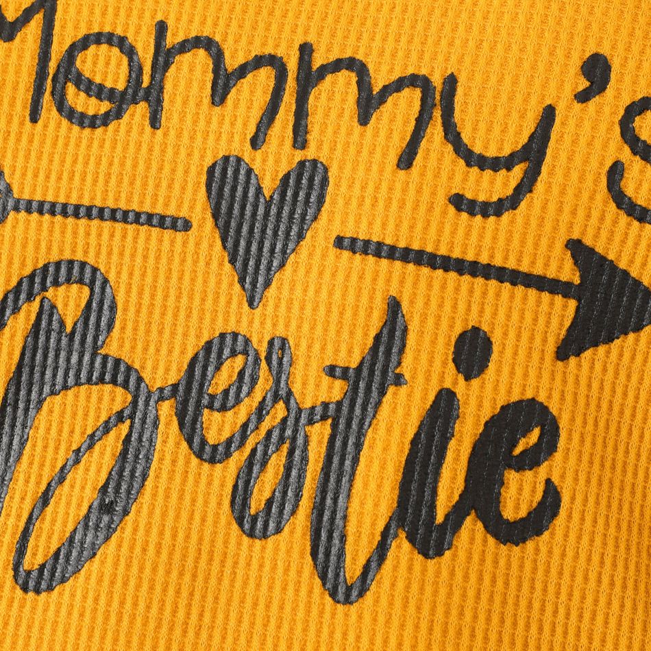 Baby Girl Letter Print Solid Waffle Long-sleeve Jumpsuit Yellow big image 2