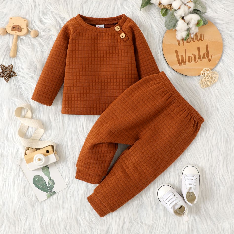 2pcs Baby Boy/Girl Solid Textured Long-sleeve Top and Trousers Set Brown