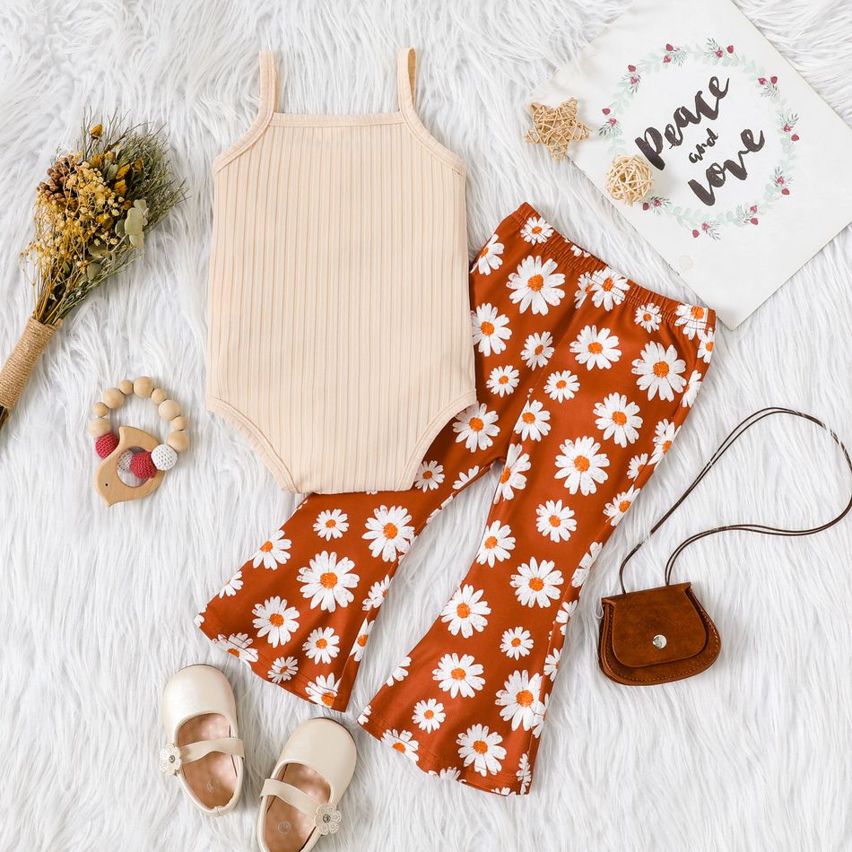 2pcs Baby Girl Ribbed Spaghetti Strap Romper and Allover Daisy Floral Print Flared Pants Set Color block big image 2