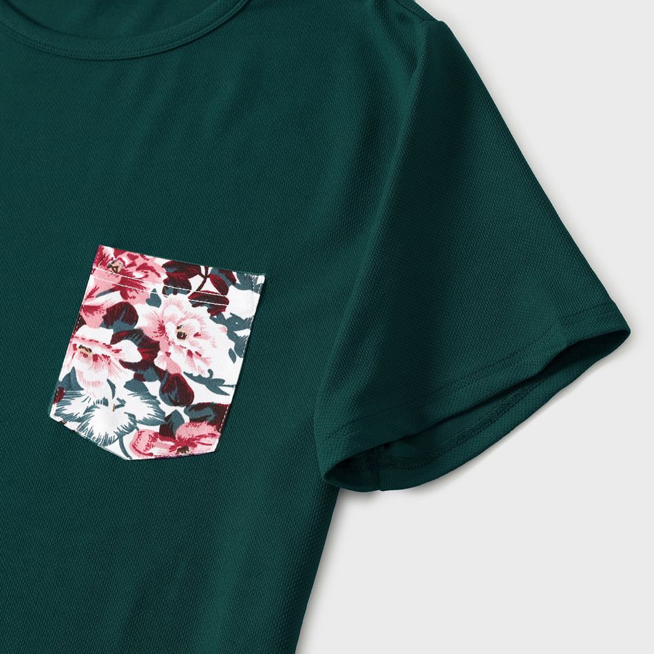 Family Matching Floral Print Splicing Dark Green Flutter-sleeve Dresses and Short-sleeve T-shirts Sets blackishgreen big image 8