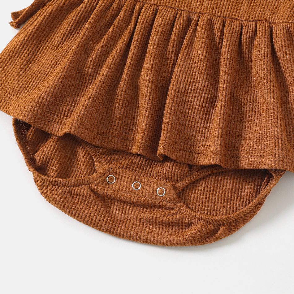 Family Matching Brown Short-sleeve Drawstring Dresses and Letter Print T-shirts Sets YellowBrown big image 13