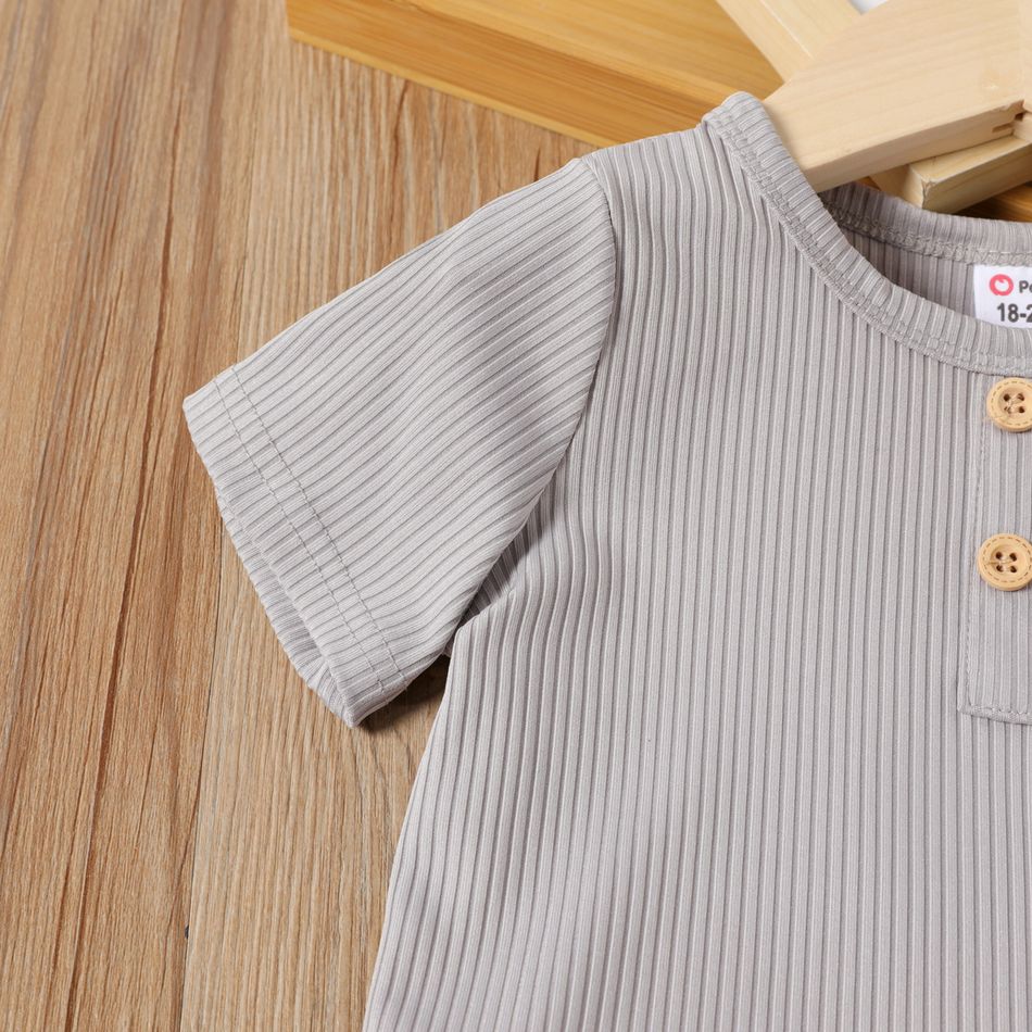 2-piece Toddler Boy Solid Color Button Design Ribbed Tee and Shorts Set Light Grey big image 4