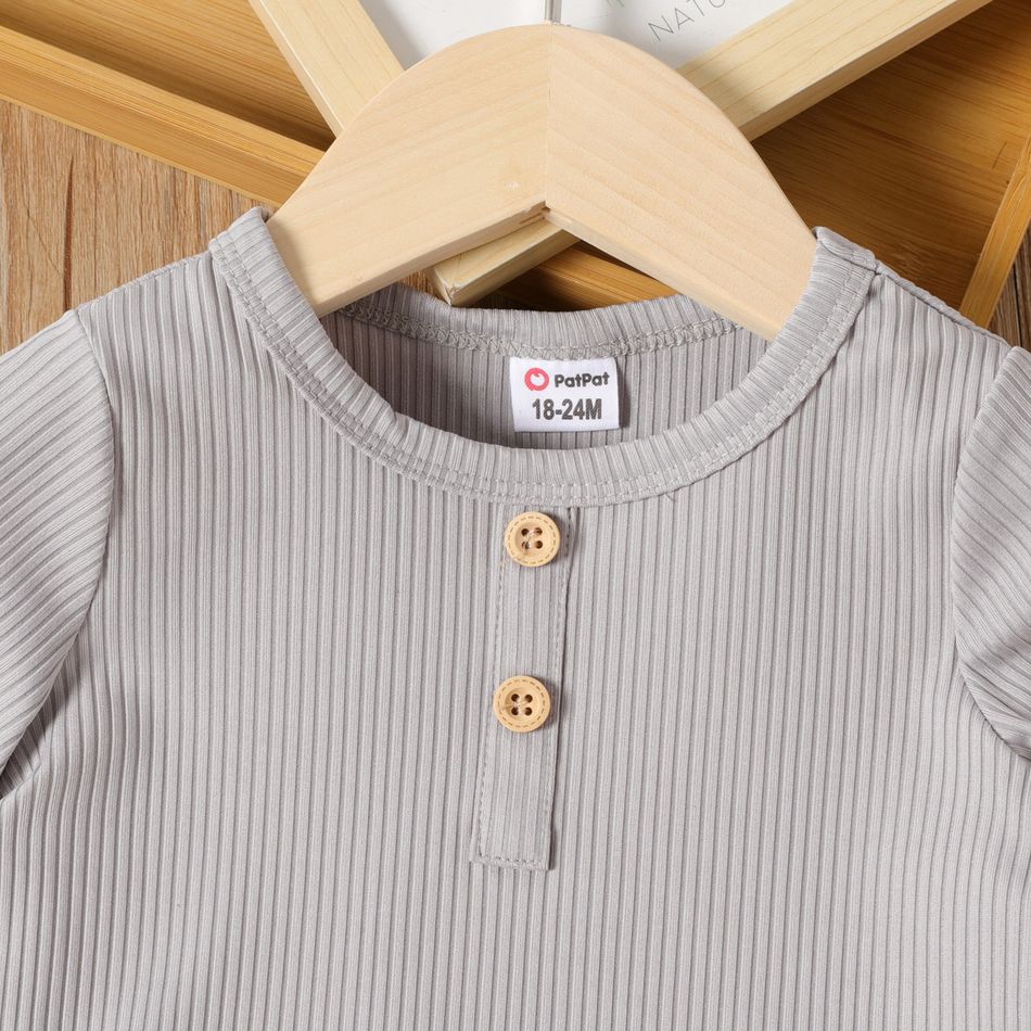 2-piece Toddler Boy Solid Color Button Design Ribbed Tee and Shorts Set Light Grey big image 3