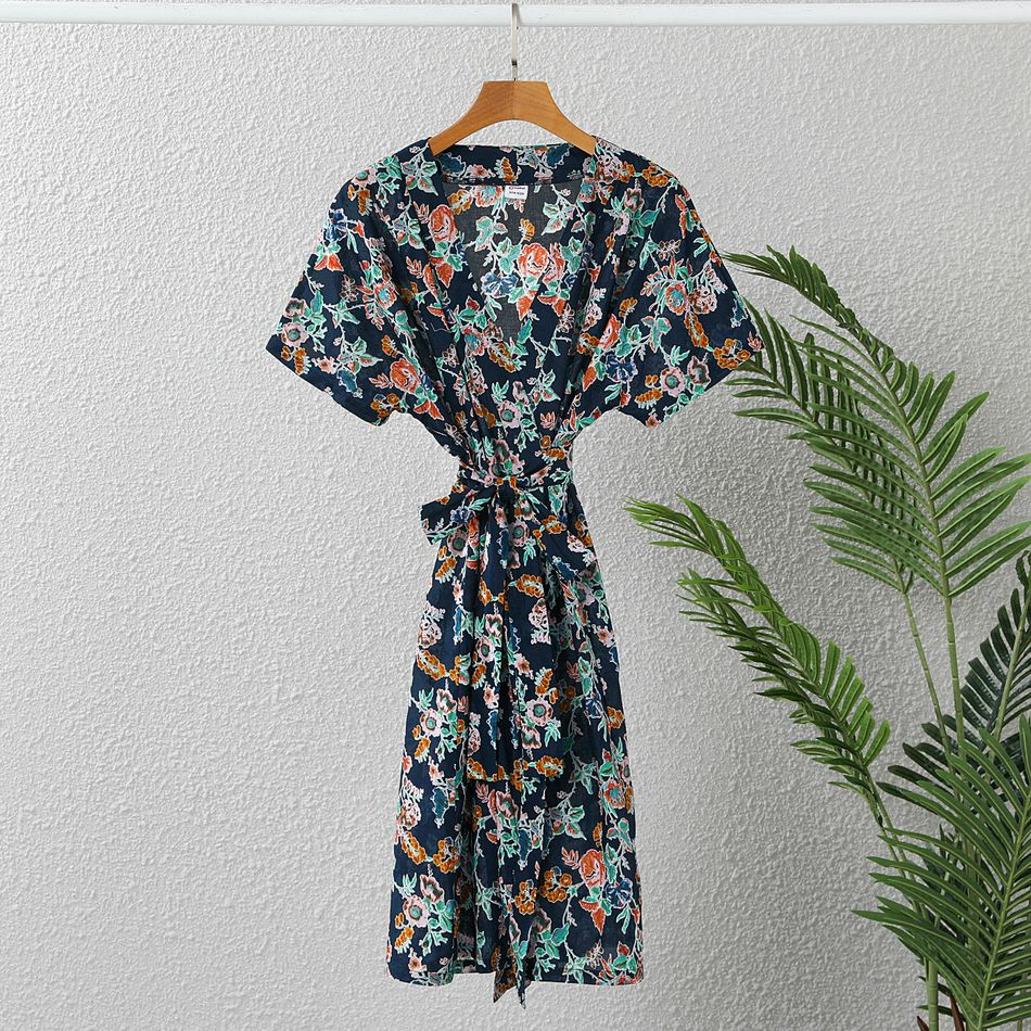 Mommy and Me 100% Cotton Allover Floral Print Short-sleeve Robe and Swaddle Set royalblue big image 4