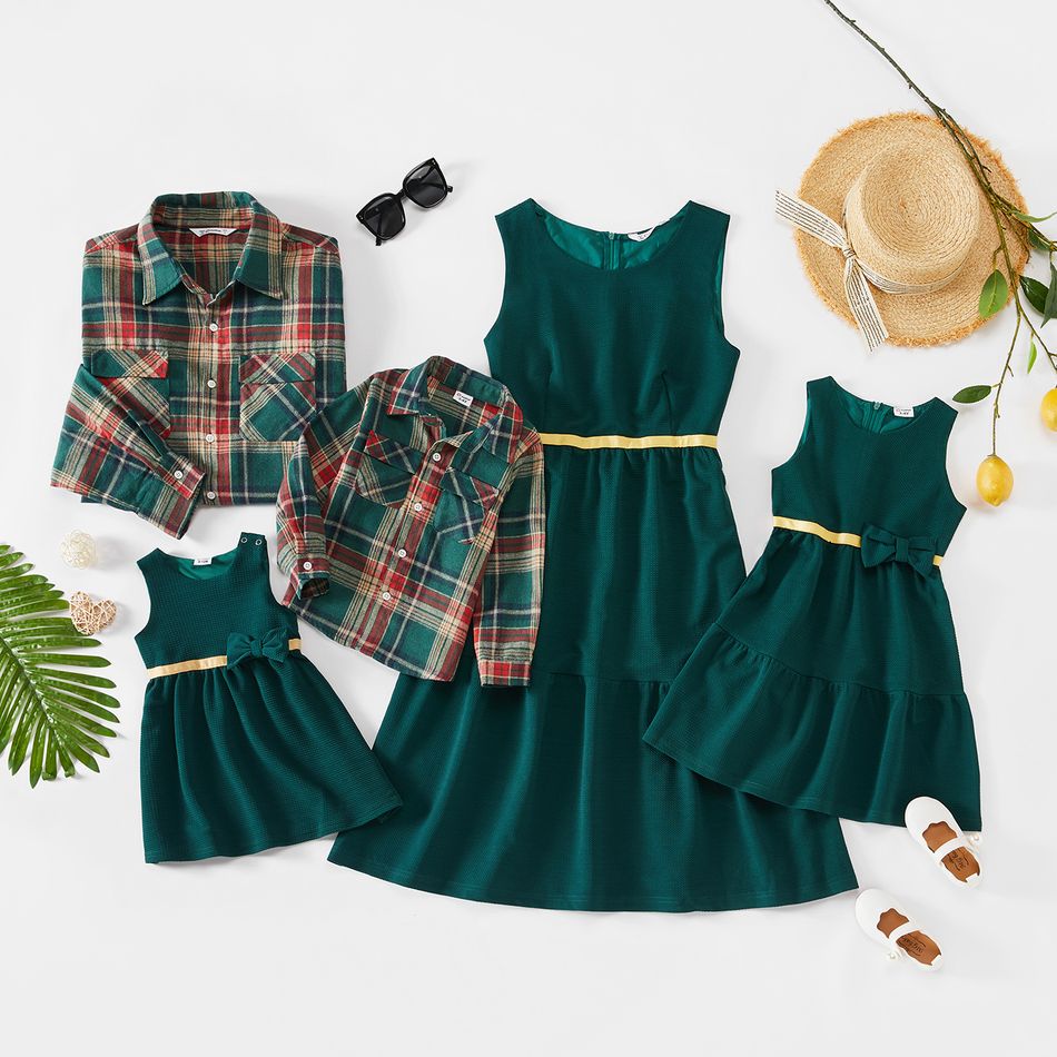 Family Matching Dark Green Sleeveless Dresses and Plaid Long-sleeve Shirts Sets Dark Green