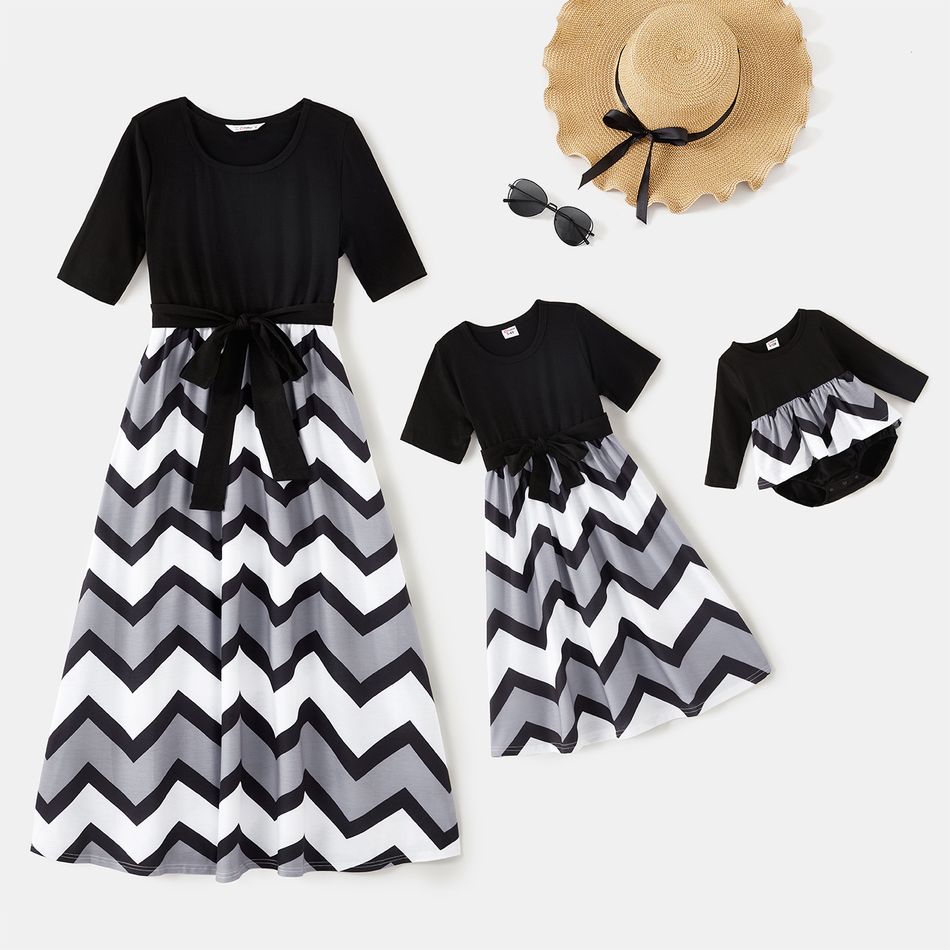 Solid Wave Stripe Print Half-sleeve Matching Dresses Black/White