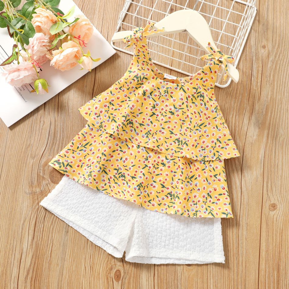 2pcs Toddler Girl Floral Print Bowknot Design Layered Camisole and Textured White Shorts Set Yellow