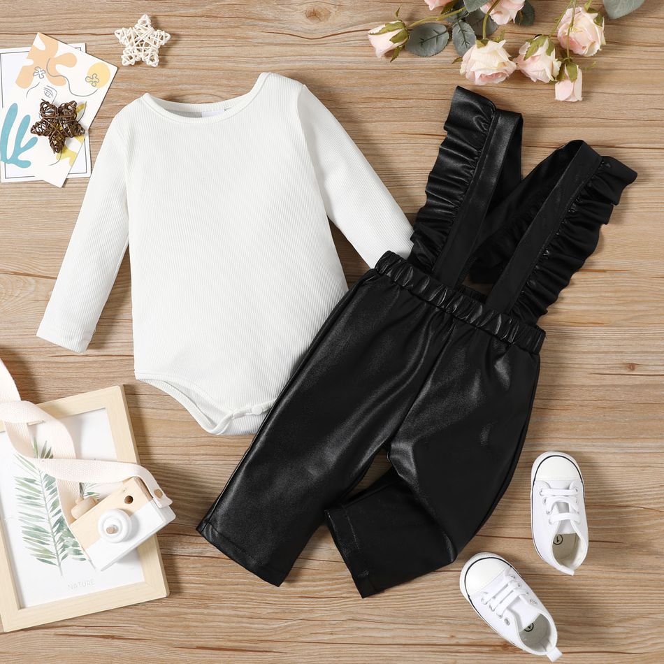 2pcs Baby Girl Solid Long-sleeve Romper and Faux Leather Ruffle Overalls Set Black