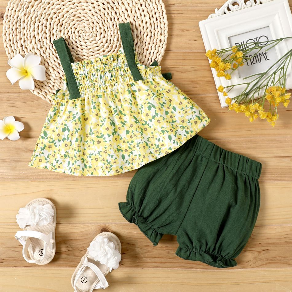 2pcs Baby Girl Floral Print Spaghetti Strap Smocked Top and Solid Bloomers Shorts Set Yellow big image 2